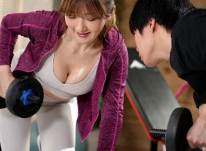 Cô nàng PT gợi cảm và chàng trai số hưởng giao hợp