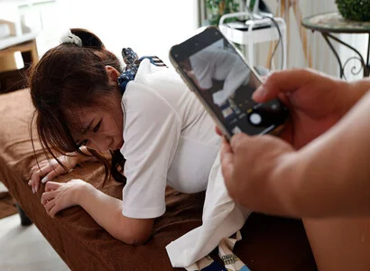 Đi triệt lông liền nện luôn