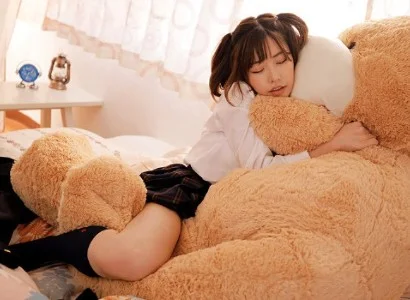 Cơn mưa lớn bất chợt làm tôi không muốn rời khỏi nơi này