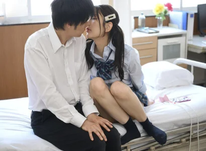 Cậu học trò yếu đuối bị khoa khôi địt ngay giữa lớp