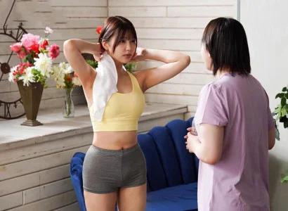 Cô gái quyến rũ đi tập yoga rồi bị trai lạ nện